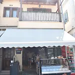 Apartment Menis *